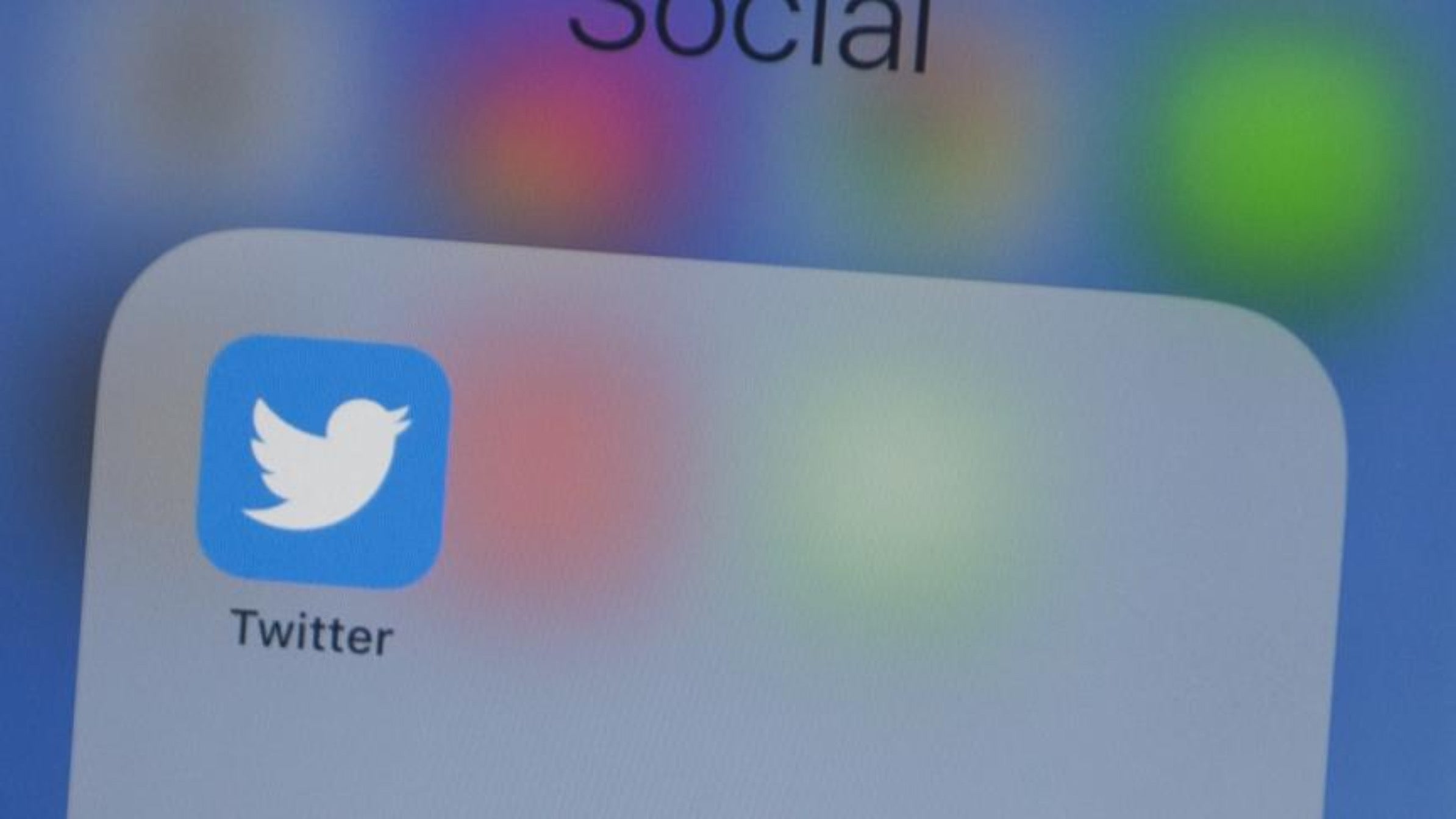 Twitter “temporarily” restricts the number of tweets read per day, Magnate Daily