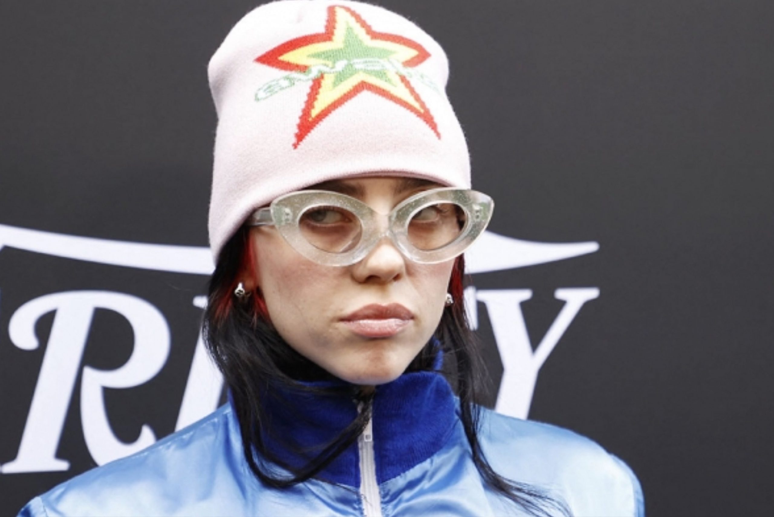 The tumble: after announcing her coming out, Billie Eilish loses… 100,000 followers on Instagram, Magnate Daily