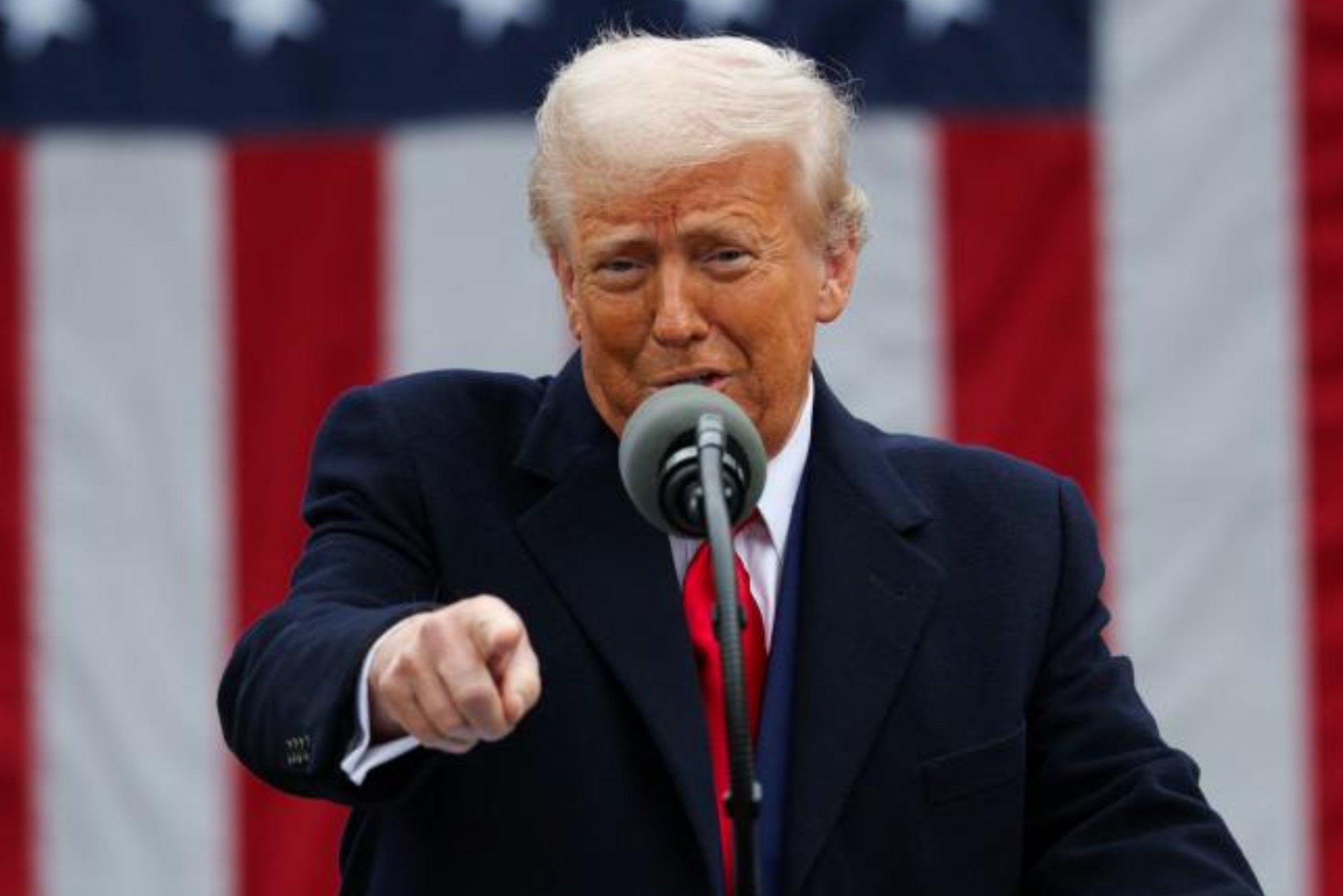 Donald Trump announced new customs duties tonight, targeting Europe with 20% tariffs, Magnate Daily