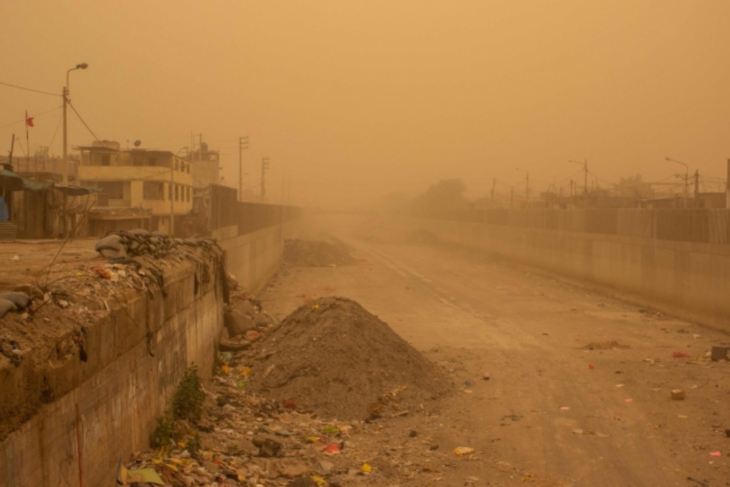 A South American country hit by an impressive sand and dust storm, Magnate Daily