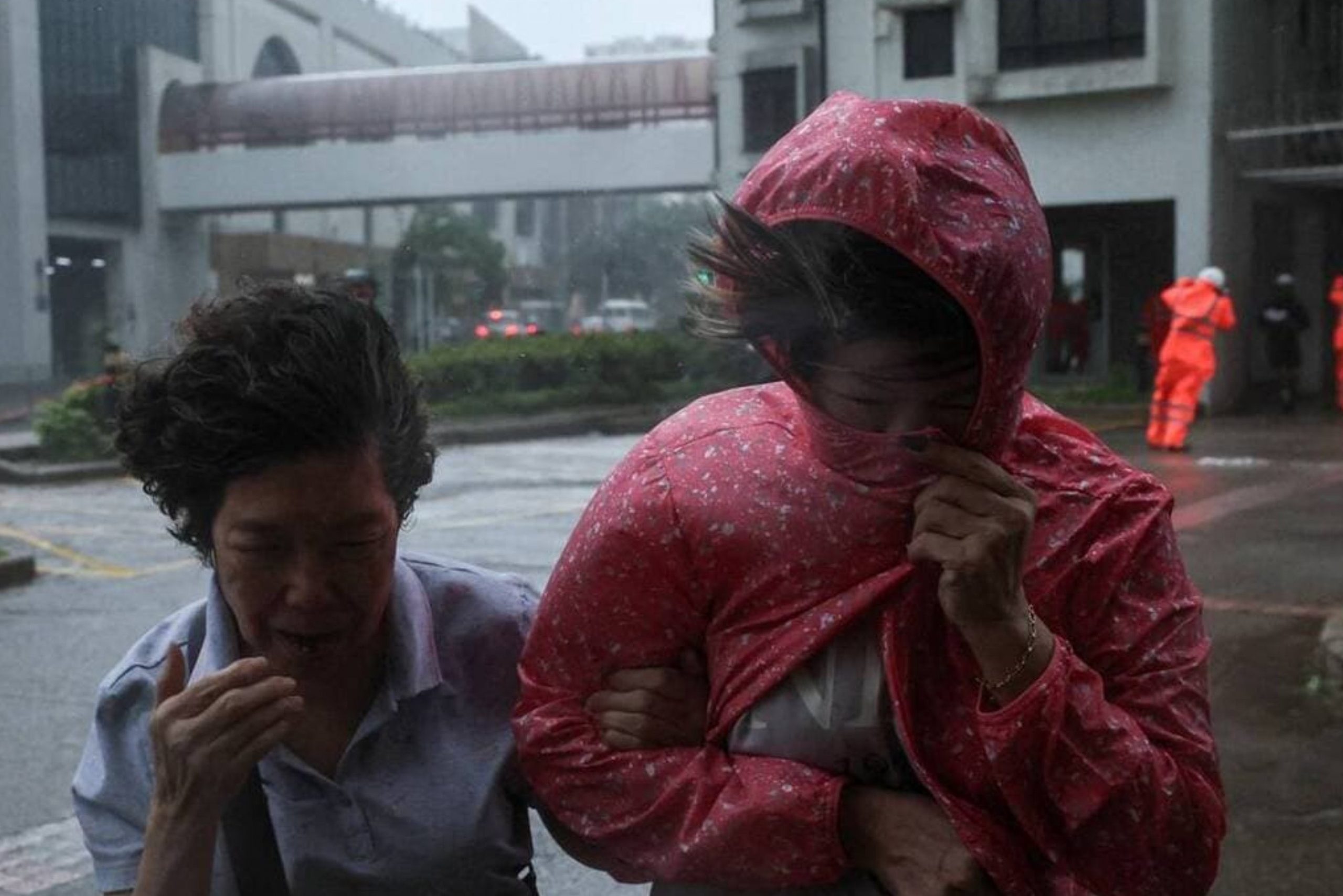 Maximum alert triggered in Hong Kong as typhoon Wipha approaches: around 500 flights cancelled, Magnate Daily